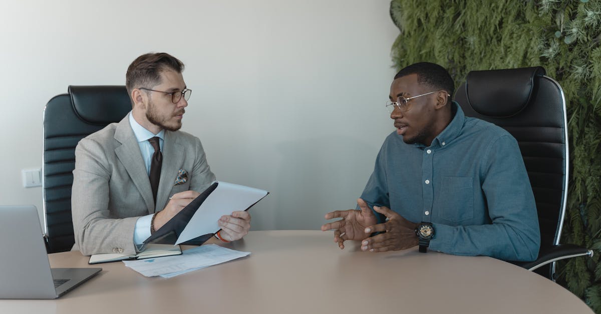 découvrez l'importance du feedback dans le développement personnel et professionnel. apprenez comment donner et recevoir des retours constructifs pour améliorer vos compétences et renforcer vos relations.