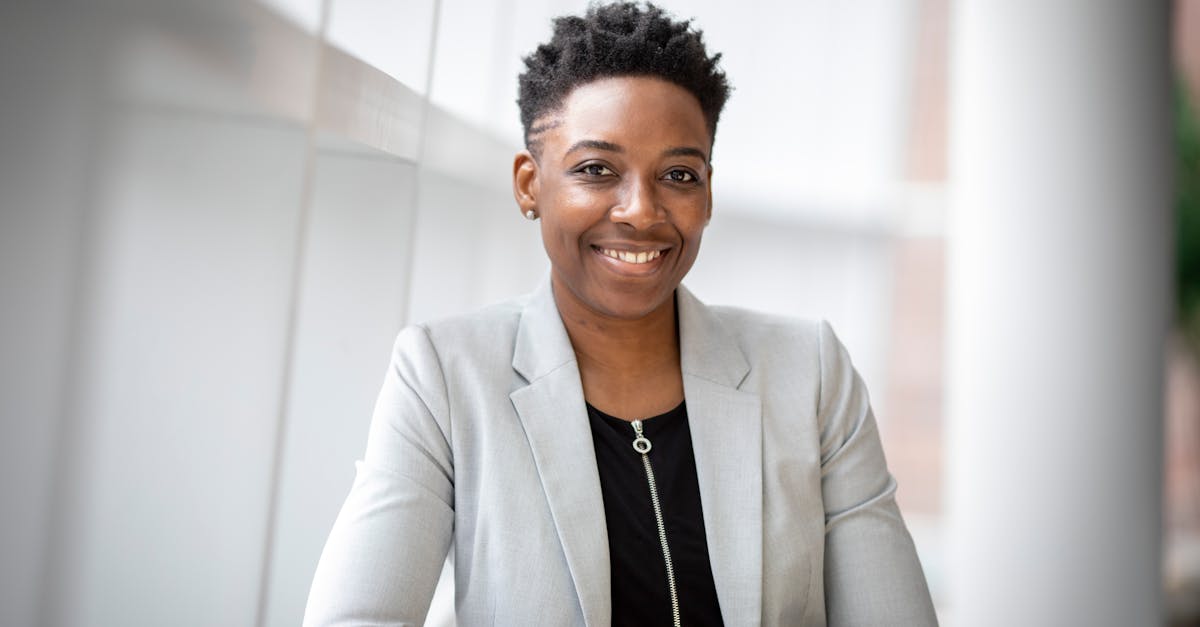 découvrez les facteurs clés du succès professionnel qui vous aideront à atteindre vos objectifs de carrière. apprenez à développer des compétences essentielles, à renforcer votre réseau et à naviguer dans le monde du travail avec confiance.