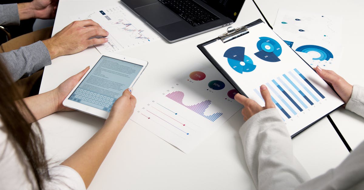 découvrez le concept d'économie collaborative : un modèle innovant qui encourage le partage et l'échange de ressources entre individus, favorisant la durabilité et l'entraide au sein des communautés.