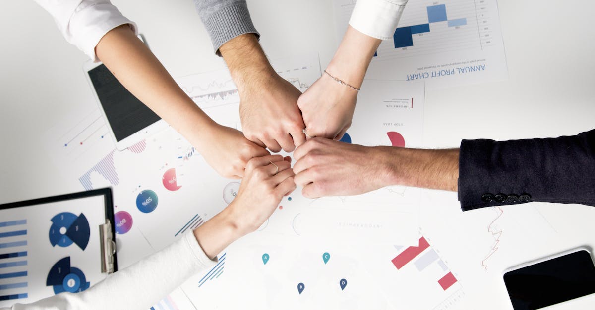 Collaboration inter-équipes : clés pour optimiser le travail collectif